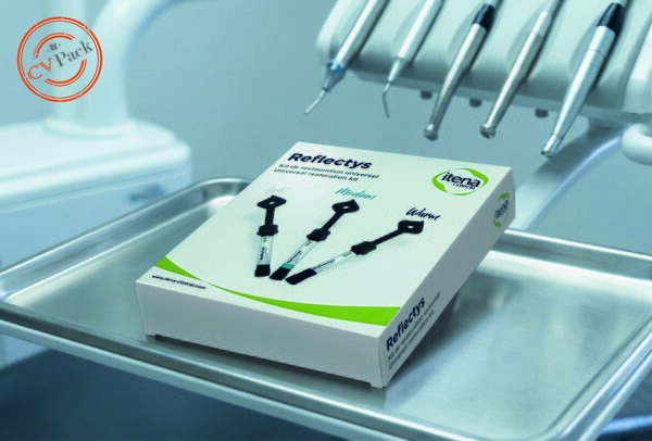 une boite d'accessoires médicaux chez un dentiste